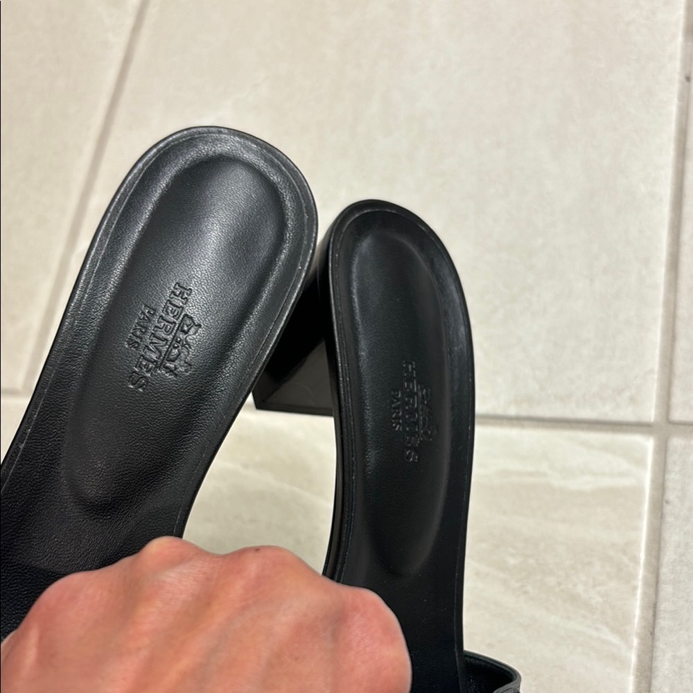 🌺🌸HERMÈS Sandals🌸🌺 - Picture 10 of 13